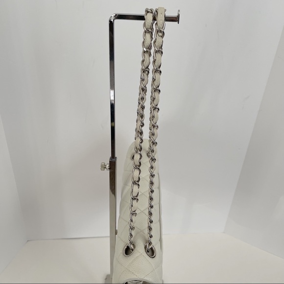 *SOLD* nfs Chanel classic flap in medium - Picture 11 of 17